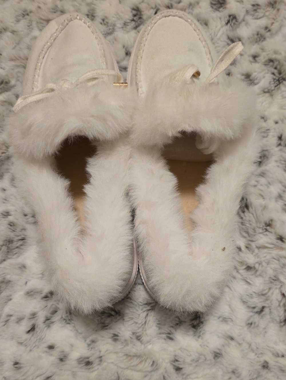 Women's 43 Faux-Fur Trim White Moccasin Slippers
